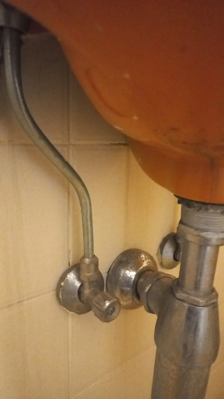 Bathroom plumbing Sandton basin flexi hoses and isolation valves