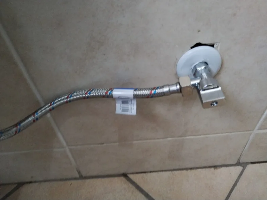 Burst pipe or flexi hose failure Sandton emergency plumbing